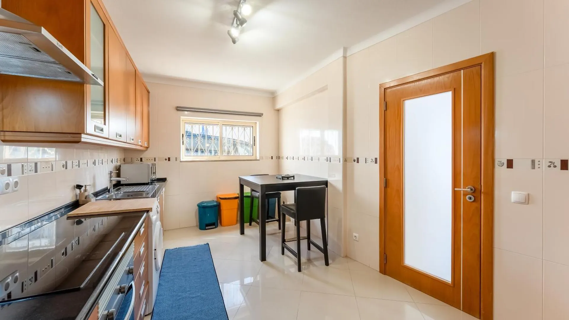 Family-Friendly Home With Ac & Patio By Lovelystay Portimão Portugalia