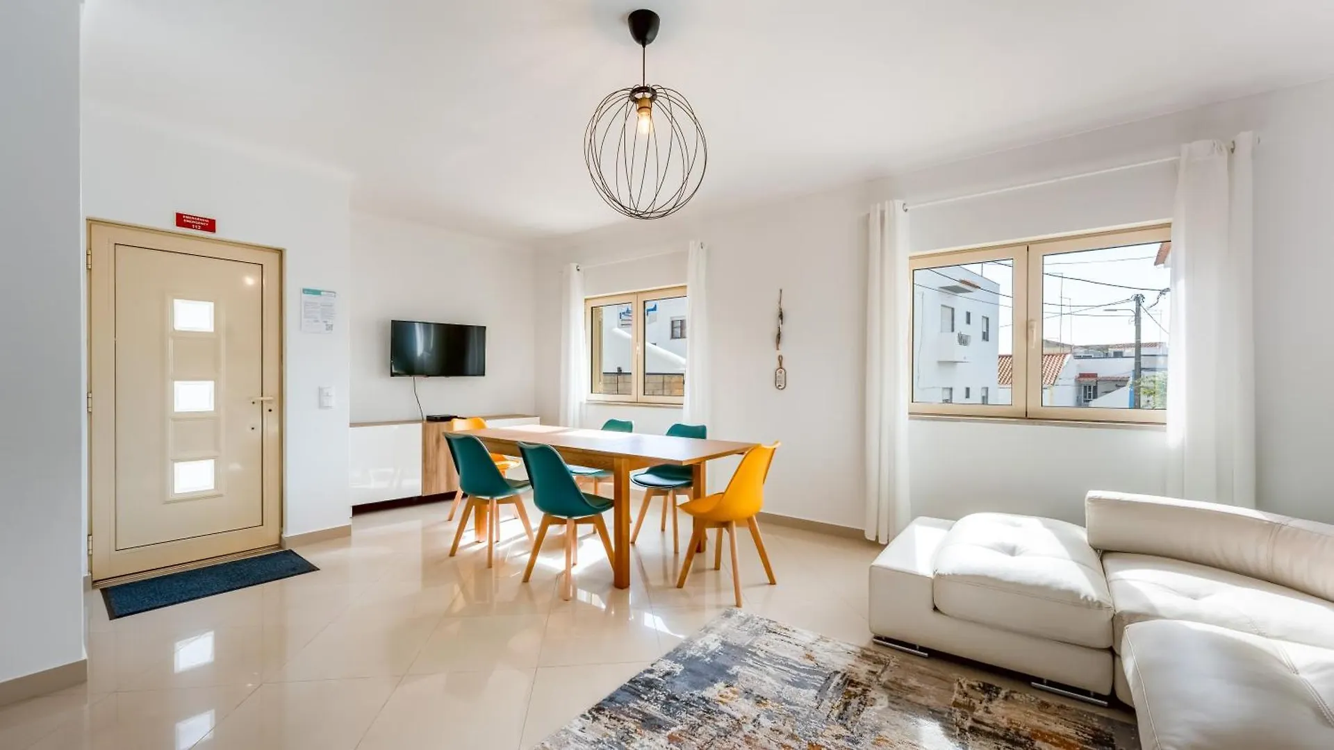 Family-Friendly Home With Ac & Patio By Lovelystay Portimão